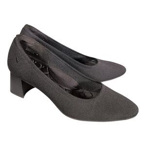 NWOT Vivaia women’s black heels size 39/8